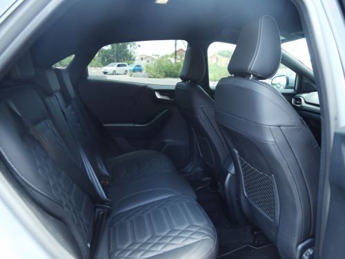 Ford Puma Ecoboost ST-Line Vignale in Botswana