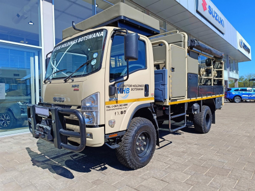 Pre-owned Isuzu NPS 300 for sale in 