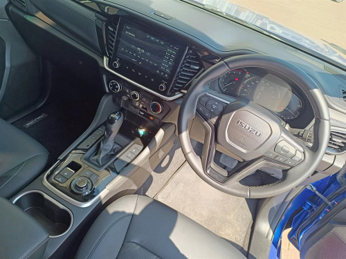Isuzu MU-X 4WD 3.0L A/T in Botswana