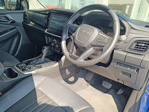 Isuzu MU-X 4WD 3.0L A/T in Botswana