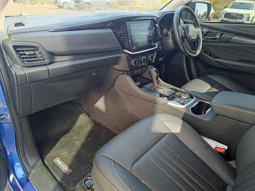 Isuzu MU-X 4WD 3.0L A/T in Botswana