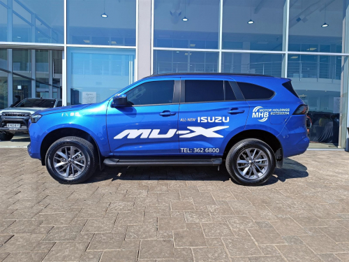 Isuzu MU-X 4WD 3.0L A/T in Botswana