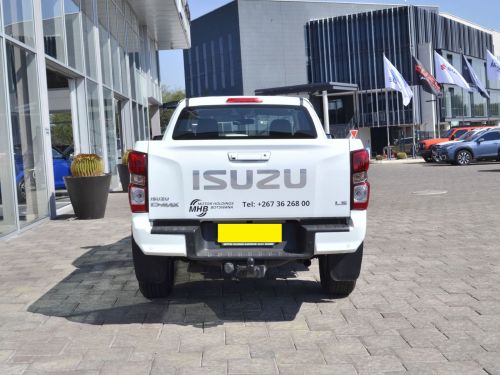 Isuzu D-Max LS in Botswana