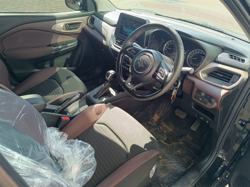 Suzuki Fronx GL 1.5L A/T in Botswana