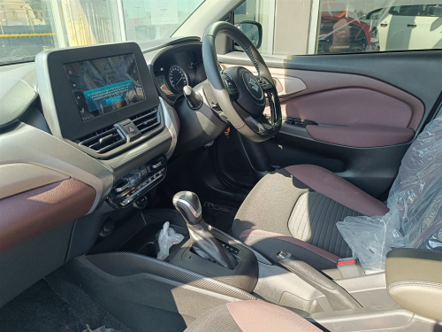 Suzuki Fronx GL 1.5L A/T in Botswana