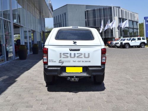 Isuzu D-Max 1.9L 4x4 D/Cab in Botswana