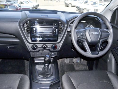Isuzu D-Max 1.9L 4x4 D/Cab in Botswana