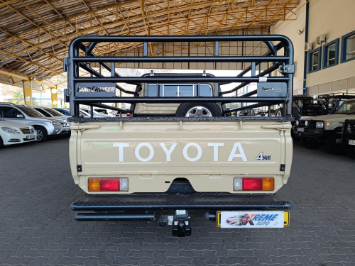 Toyota Land Cruiser 4.2D in Botswana