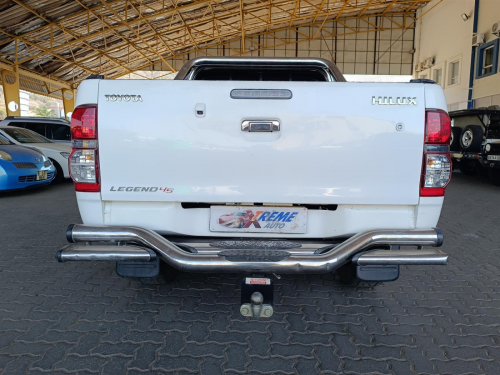 Toyota Hilux Legend 45 VVTi in Botswana