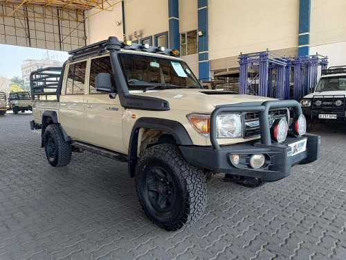 Used Toyota Land Cruiser 4.5 V8 LX for sale in Gaborone