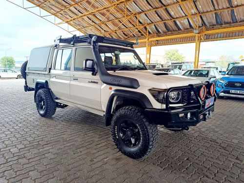 Pre-owned Toyota Land Cruiser 4.5 V8 LX for sale in 
