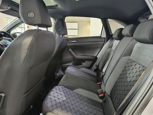 Volkswagen Taigo 1.0TSi R-Line DSG in Botswana