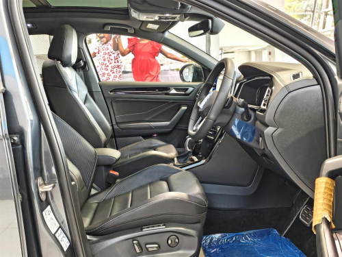 Volkswagen T-Roc 2.0TSI 4Motion R-Line in Botswana
