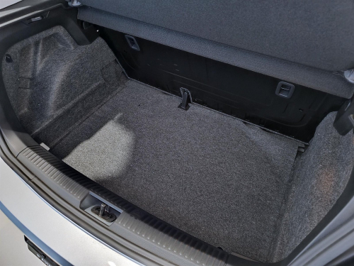 Volkswagen Polo Vivo 1.6L 77kW in Botswana