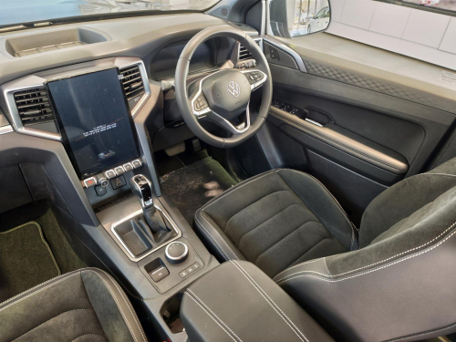 Volkswagen Amarok Dark Label 2.0TDi 4x4 A/T in Botswana