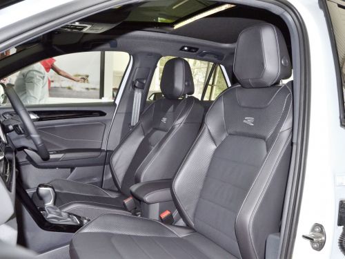 Volkswagen T-Roc 2.0 TSi R-Line in Botswana