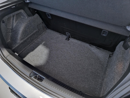Volkswagen Polo Vivo 1.6L 77kW in Botswana