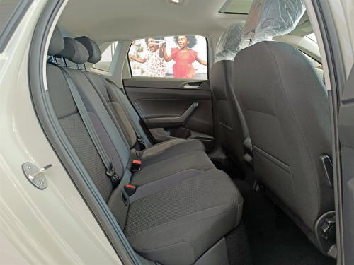 Volkswagen Polo 1.0TSI Life DSG in Botswana