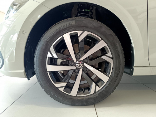 Volkswagen Polo 1.0TSI Life DSG in Botswana
