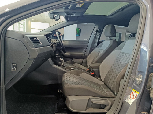 Volkswagen Polo R-Line 1.0L TSi in Botswana