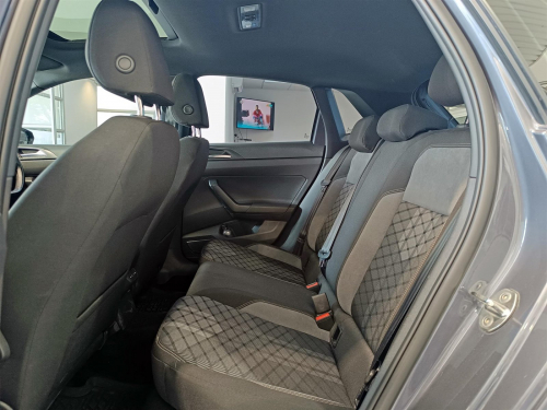 Volkswagen Polo R-Line 1.0L TSi in Botswana