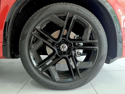 Volkswagen Tiguan 1.4 TSi R-Line in Botswana