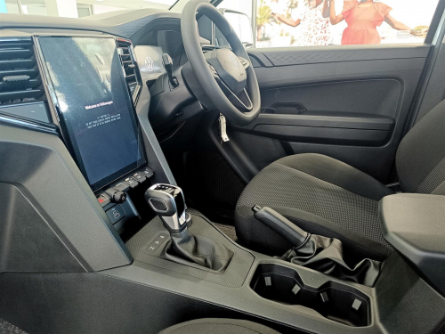 Volkswagen Amarok Life 4-Motion 2.0TDi 4x4 A/T in Botswana