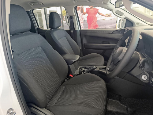 Volkswagen Amarok Life 4-Motion 2.0TDi 4x4 A/T in Botswana