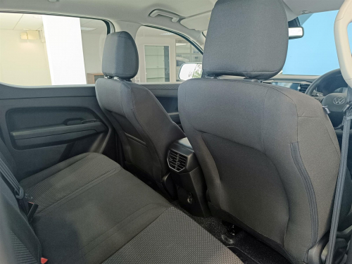 Volkswagen Amarok Life 4-Motion 2.0TDi 4x4 A/T in Botswana