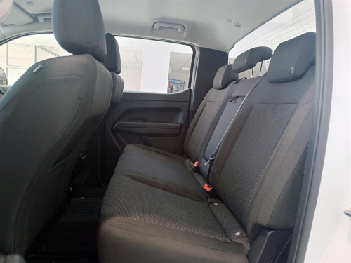 Volkswagen Amarok Life 4-Motion 2.0TDi 4x4 A/T in Botswana