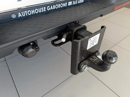 Volkswagen Amarok Life 4-Motion 2.0TDi 4x4 A/T in Botswana