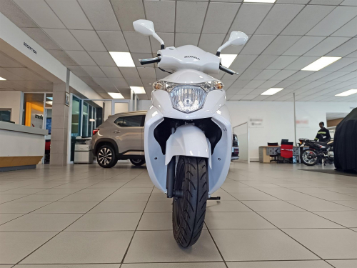 Honda Elite 125cc in Botswana