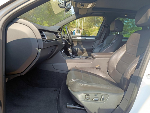 Volkswagen Touareg V6 TDi BlueMotion in Botswana