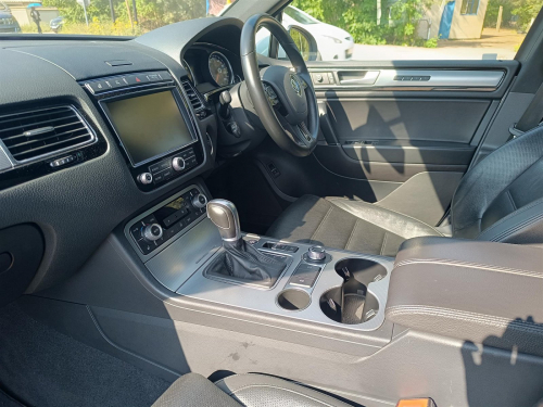Volkswagen Touareg V6 TDi BlueMotion in Botswana