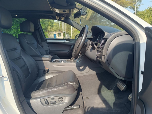 Volkswagen Touareg V6 TDi BlueMotion in Botswana