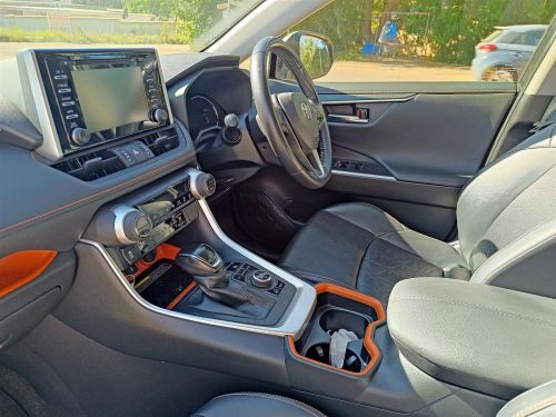 Toyota Rav4 AWD in Botswana