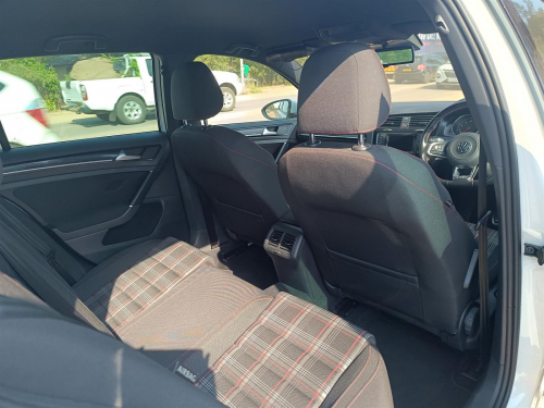 Volkswagen Golf 7 GTi 2.0L DSG in Botswana