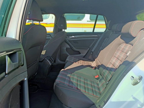 Volkswagen Golf 7 GTi 2.0L DSG in Botswana