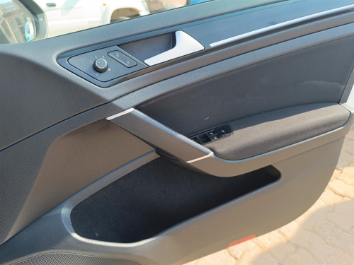 Volkswagen Golf 7 GTi 2.0L DSG in Botswana