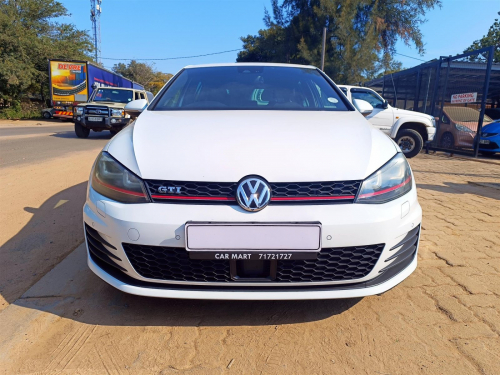 Volkswagen Golf 7 GTi 2.0L DSG in Botswana