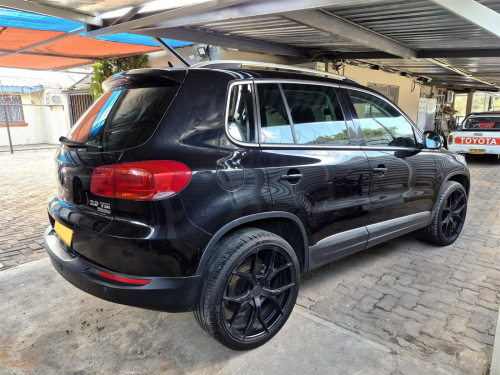 Volkswagen Tiguan A/T 2.0L in Botswana