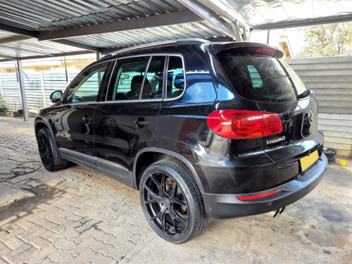Volkswagen Tiguan A/T 2.0L in Botswana