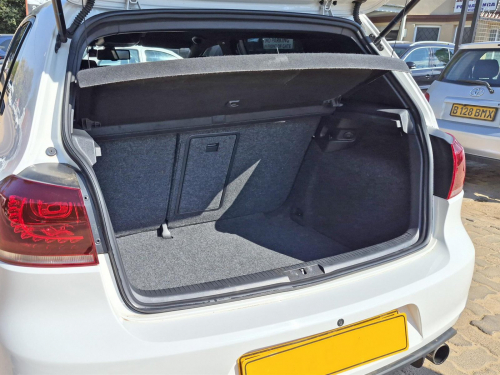 Volkswagen Golf 2.0L DSG in Botswana