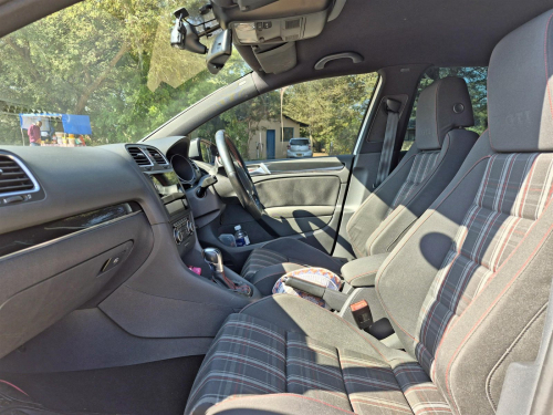 Volkswagen Golf 2.0L DSG in Botswana