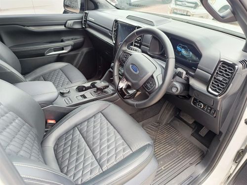Ford Everest Platinum 3.0L V6 in Botswana