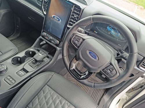 Ford Everest Platinum 3.0L V6 in Botswana
