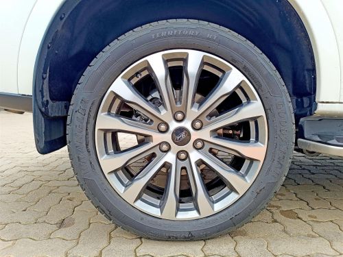 Ford Everest Platinum 3.0L V6 in Botswana