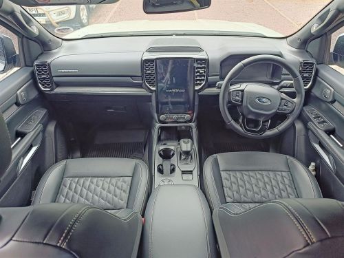 Ford Everest Platinum 3.0L V6 in Botswana