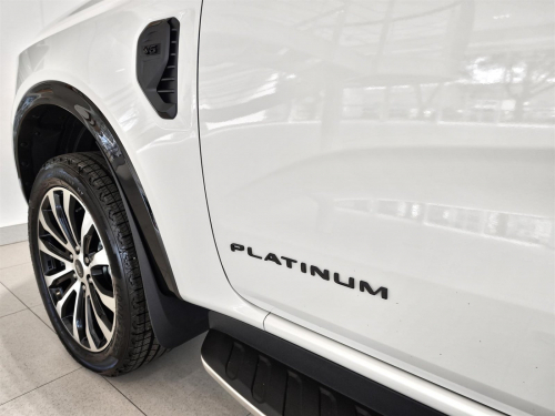 Ford Everest Platinum AWD 3.0L A/T10 in Botswana
