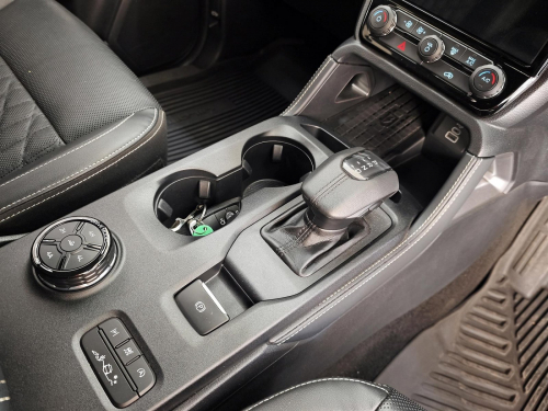 Ford Ranger Platinum 3.0L V6 4x4 in Botswana